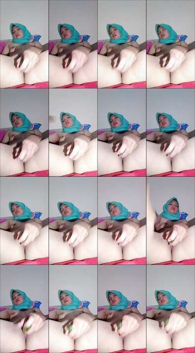 Janda Muda Cantik Pakai Timun