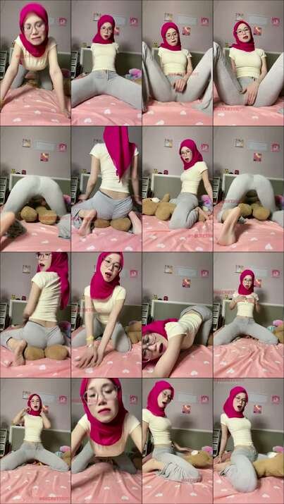 Ukhti hijab sange main sama boneka